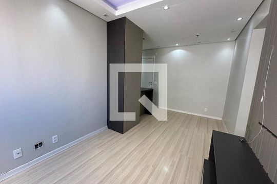 Sala de apartamento à venda com 2 quartos, 53m² em Centro, Barueri