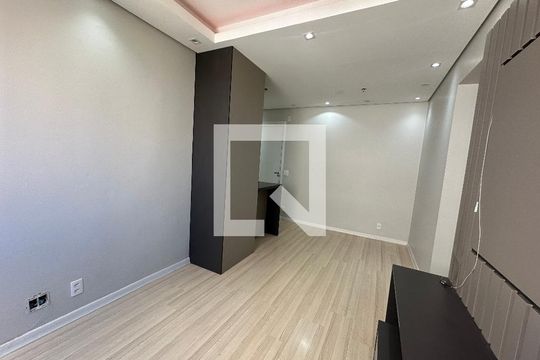 Sala de apartamento à venda com 2 quartos, 53m² em Centro, Barueri