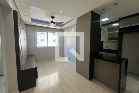 Sala de apartamento à venda com 2 quartos, 53m² em Centro, Barueri