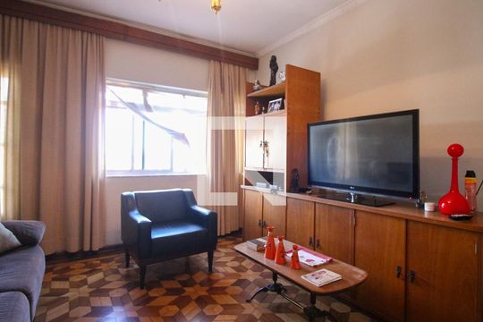 Casa à venda com 3 quartos, 250m² em Vila Industrial, São Paulo