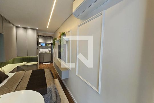 Sala / Quarto de apartamento para alugar com 1 quarto, 25m² em Vila Guarani (Zona Sul), São Paulo