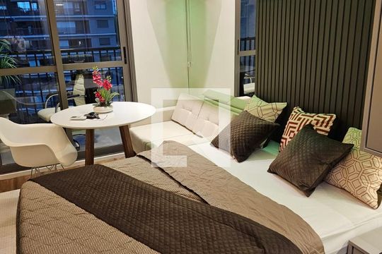 Sala / Quarto de apartamento para alugar com 1 quarto, 25m² em Vila Guarani (Zona Sul), São Paulo