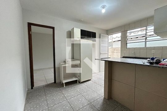 Apartamento para alugar com 2 quartos, 70m² em Jardim Atlântico, Florianópolis