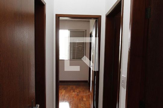 Corredor de apartamento para alugar com 4 quartos, 222m² em Buritis, Belo Horizonte