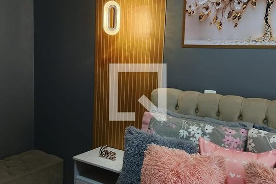 Quarto de apartamento à venda com 2 quartos, 44m² em Cidade São Jorge, Santo André