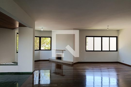 Sala de apartamento à venda com 4 quartos, 217m² em Sumarezinho, São Paulo