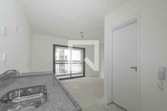 Cozinha de kitnet/studio para alugar com 1 quarto, 24m² em Vila Cordeiro, São Paulo