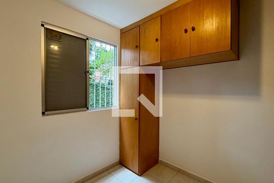 Quarto 1 de apartamento à venda com 2 quartos, 47m² em Jardim Jucara, São Paulo
