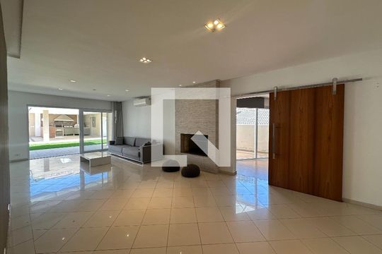Sala de casa de condomínio à venda com 4 quartos, 565m² em Jardim Paulista, Barueri