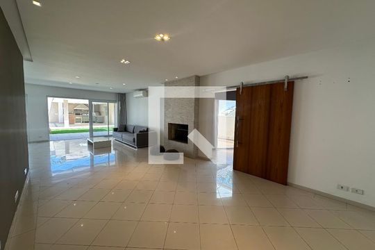 Sala de casa de condomínio à venda com 4 quartos, 565m² em Jardim Paulista, Barueri