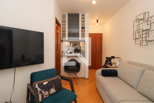 Sala  de kitnet/studio à venda com 1 quarto, 50m² em Pinheiros, São Paulo