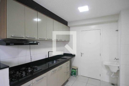 Cozinha de apartamento à venda com 2 quartos, 45m² em Vila Ema, São Paulo