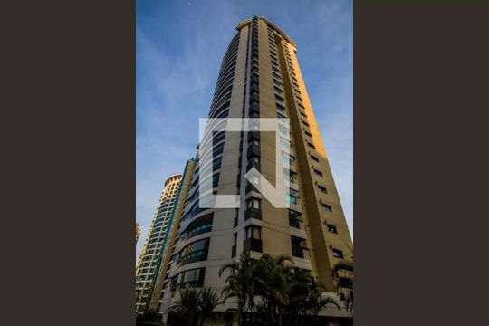 Apartamento para alugar com 3 quartos, 243m² em Panamby, São Paulo