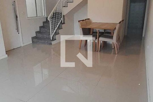 Casa à venda com 3 quartos, 139m² em Vila Zelina, São Paulo