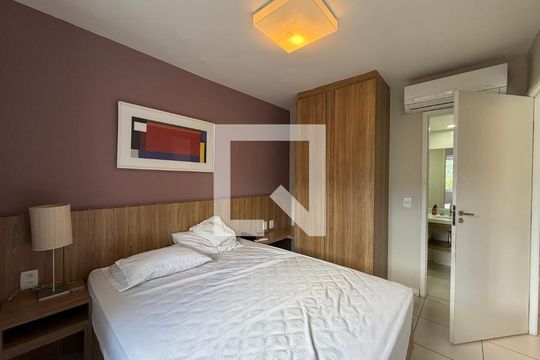 Suíte 1 de apartamento para alugar com 2 quartos, 75m² em Camorim, Rio de Janeiro