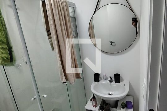 Banheiro de apartamento para alugar com 2 quartos, 66m² em Vila Cruz das Almas, São Paulo