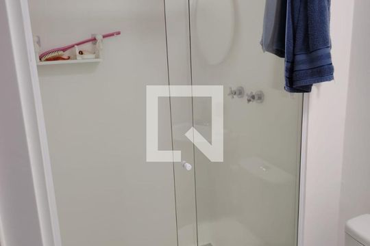 Banheiro de apartamento para alugar com 2 quartos, 66m² em Vila Cruz das Almas, São Paulo