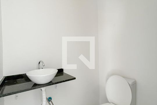 Lavabo de casa de condomínio à venda com 2 quartos, 52m² em Santa Maria, Osasco