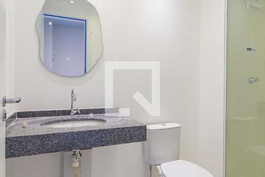 Banheiro de kitnet/studio à venda com 1 quarto, 25m² em Vila Prudente, São Paulo