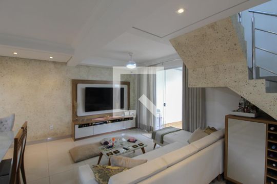 Sala de casa à venda com 3 quartos, 174m² em Rio Branco, Belo Horizonte