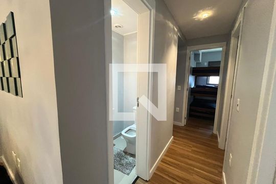 Corredor de apartamento à venda com 4 quartos, 106m² em City América, São Paulo