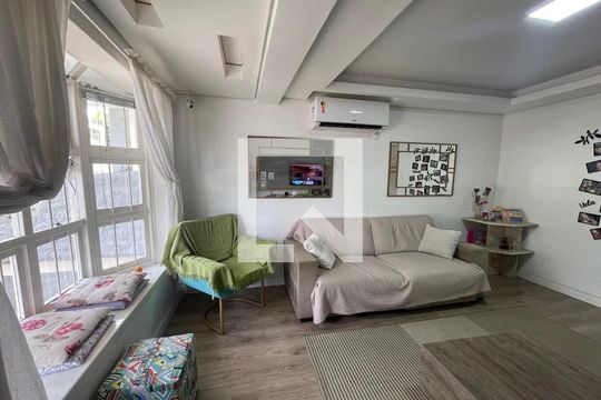 Sala de casa à venda com 3 quartos, 215m² em Guarani, Novo Hamburgo