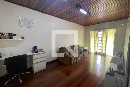 Sala 2 de casa à venda com 3 quartos, 215m² em Guarani, Novo Hamburgo