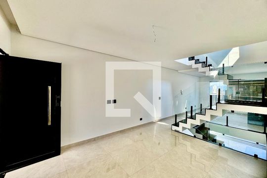 Sala de casa à venda com 3 quartos, 210m² em Jardim Vila Galvao, Guarulhos
