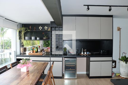 Apartamento para alugar com 3 quartos, 106m² em Granja Viana, Cotia