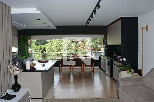 Apartamento para alugar com 3 quartos, 106m² em Granja Viana, Cotia