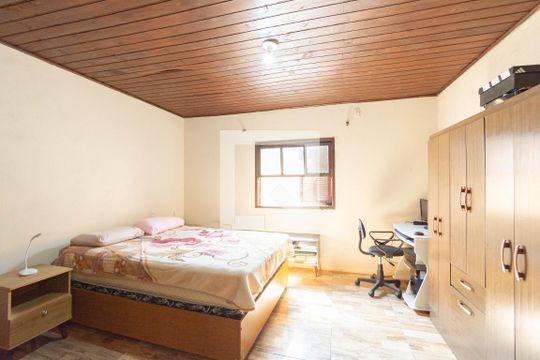 Casa à venda com 3 quartos, 232m² em Rio Branco, Canoas