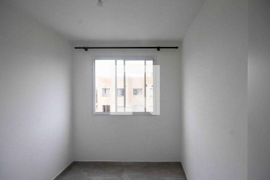Quarto de apartamento para alugar com 2 quartos, 41m² em Jardim Helian, São Paulo