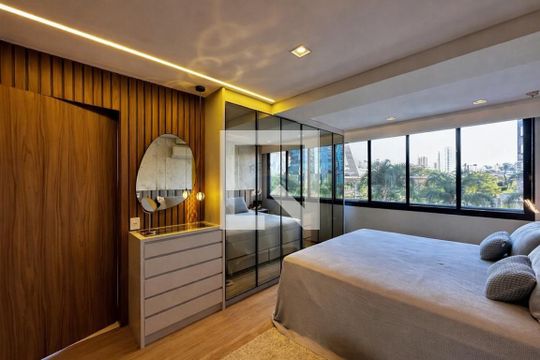 Quarto de apartamento à venda com 1 quarto, 82m² em Cidade Monções, São Paulo