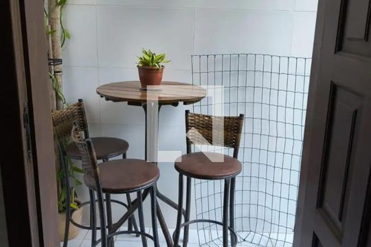 Casa de Condomínio para alugar com 3 quartos, 90m² em Itapuã, Salvador