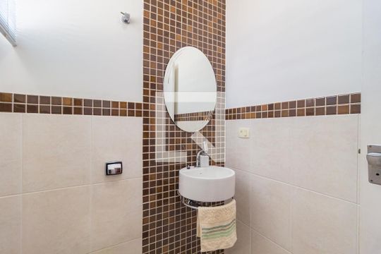 Lavabo de casa à venda com 3 quartos, 194m² em Água Rasa, São Paulo