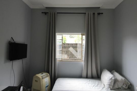Quarto 1 de casa à venda com 3 quartos, 239m² em Planalto, Belo Horizonte