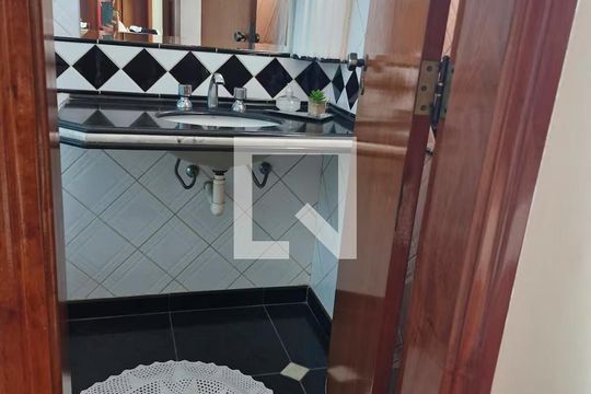 Quarto 1 de casa para alugar com 5 quartos, 480m² em Cidade Jardim, Uberlândia