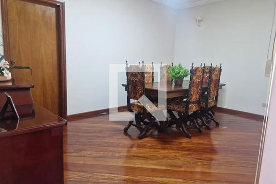Sala de casa para alugar com 5 quartos, 480m² em Cidade Jardim, Uberlândia