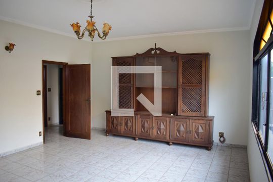 Sala de casa para alugar com 4 quartos, 260m² em Jardim Palma Travassos, Ribeirão Preto