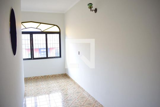 Sala de casa para alugar com 4 quartos, 260m² em Jardim Palma Travassos, Ribeirão Preto