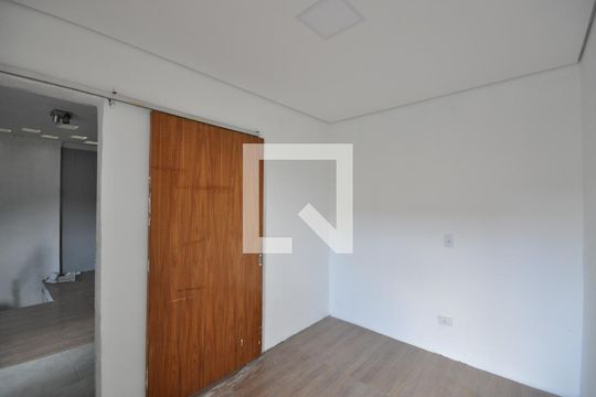 Quarto 2 de casa para alugar com 2 quartos, 65m² em Vila Nova Carolina, São Paulo
