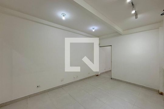 Casa para alugar com 5 quartos, 180m² em Brooklin, São Paulo