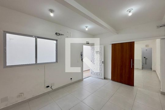 Casa para alugar com 5 quartos, 180m² em Brooklin, São Paulo