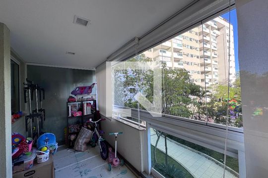 Varanda de apartamento à venda com 3 quartos, 83m² em Barra da Tijuca, Rio de Janeiro