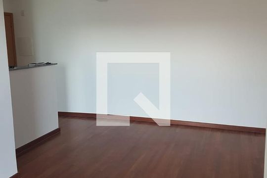 Sala de apartamento à venda com 3 quartos, 74m² em Quitaúna, Osasco