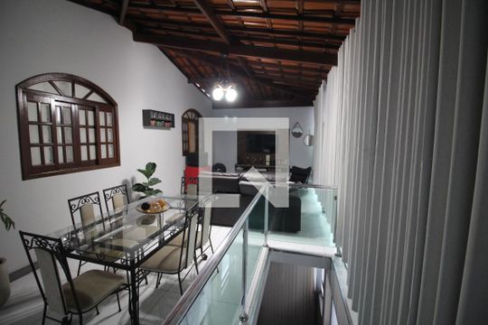 Sala 1 de casa para alugar com 4 quartos, 650m² em Riacho das Pedras, Contagem