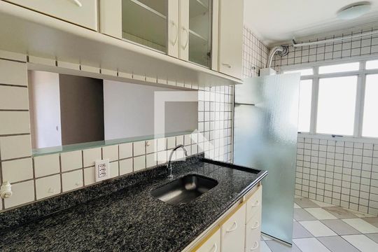 Apartamento à venda com 3 quartos, 75m² em Jardim das Paineiras, Campinas