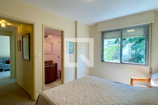 Suite de apartamento para alugar com 3 quartos, 186m² em Paraíso, São Paulo