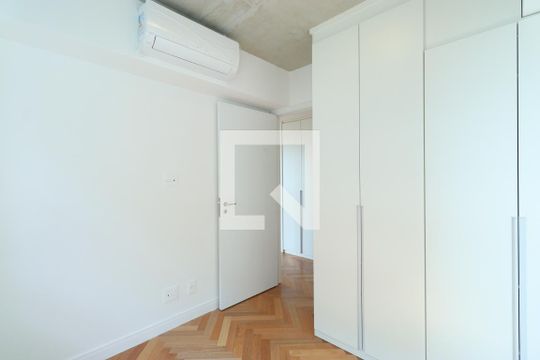 Quarto de apartamento para alugar com 2 quartos, 80m² em Vila Ipojuca, São Paulo