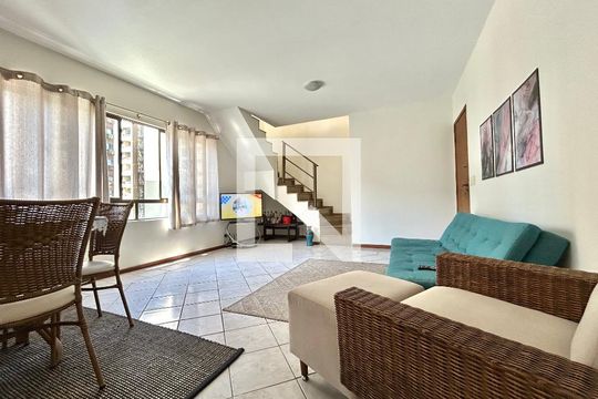Sala de apartamento para alugar com 4 quartos, 240m² em Centro, Florianópolis